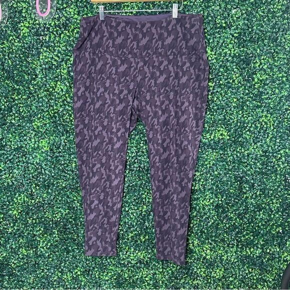 Db Sunday Woman Purple Camo Leggings Sz 3X - Picture 1 of 5